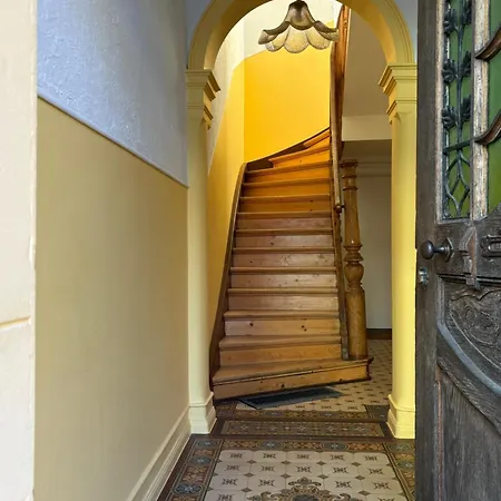 Zentrum, Moderne Maisonette, Parkplatz Inklusive *